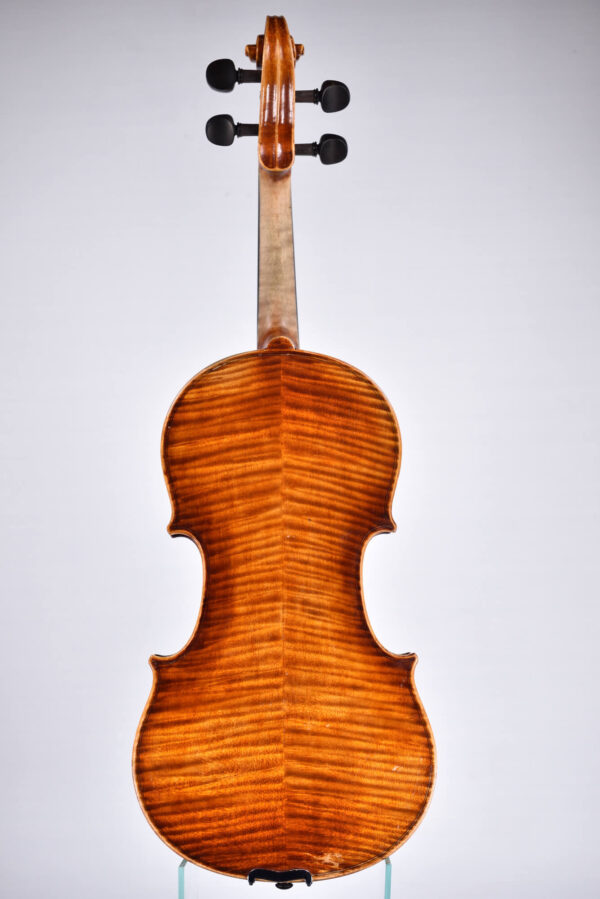 Heinicke 制作室的小提琴